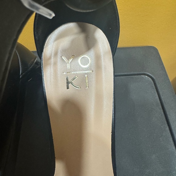 Yoki Women's Black Heeled Sandals - Picture 4 of 7